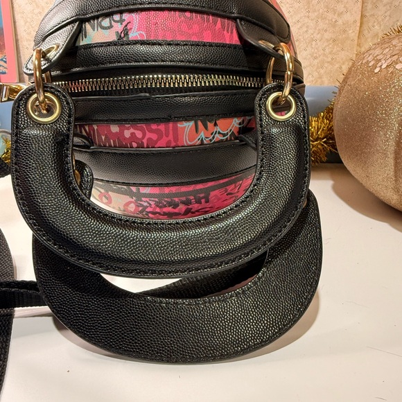 Graffiti Print Round Shoulder Bag - Picture 3 of 6